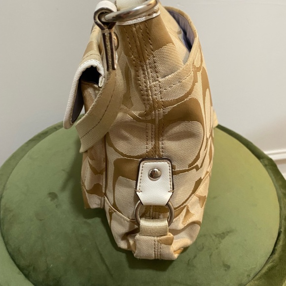 COACH Kyra Signature File Crossbody Bag. In great condition! - Picture 8 of 9